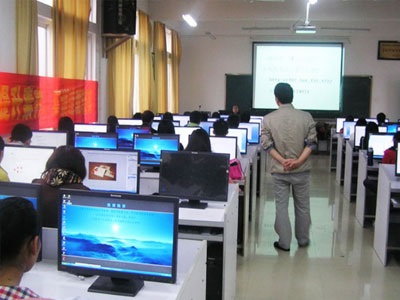 練車(chē)時(shí)什么態(tài)度，考試時(shí)什么運(yùn)氣！